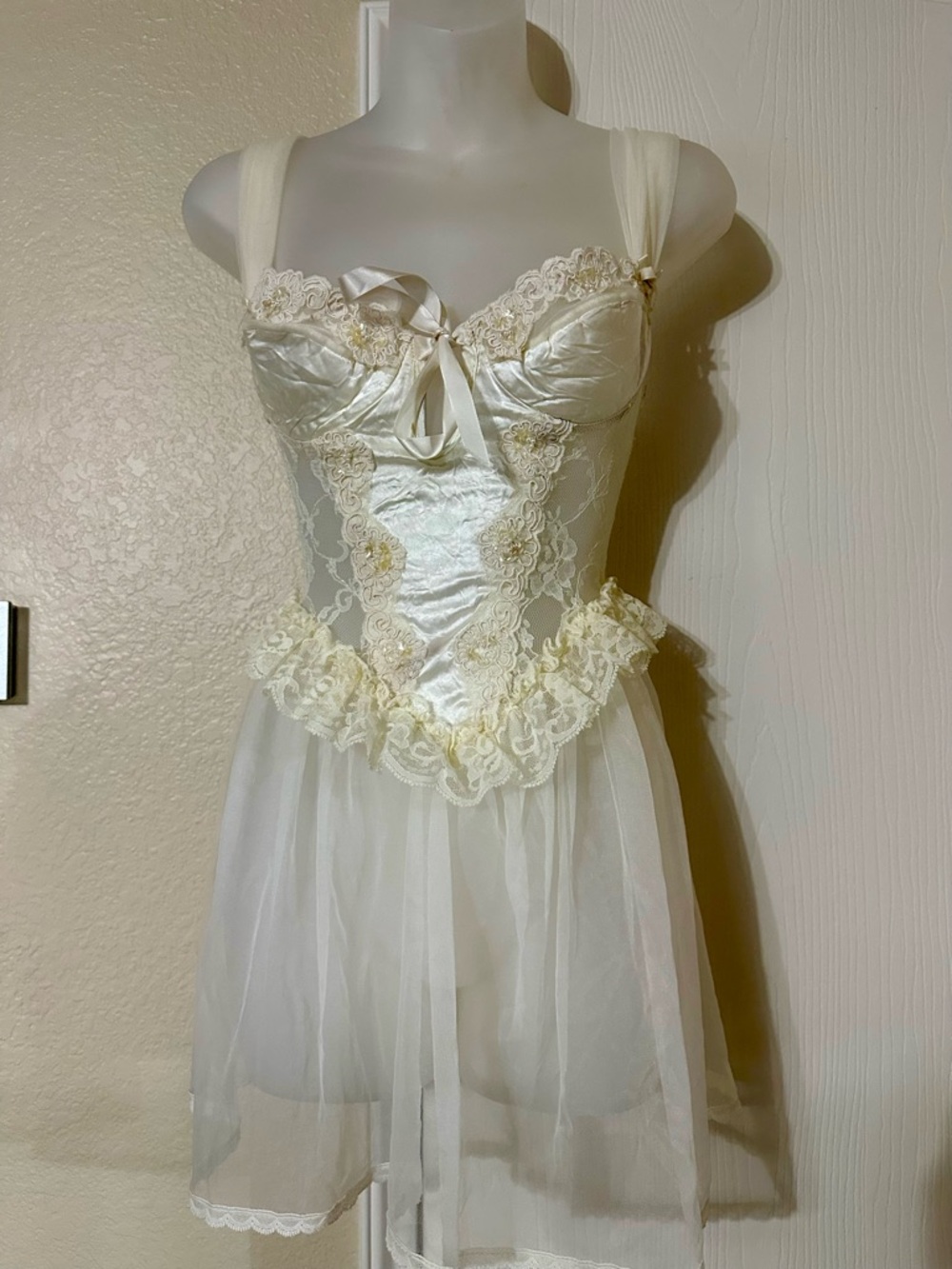 Vintage Frederick's of Hollywood satin and sheer chiffon babydoll Size M